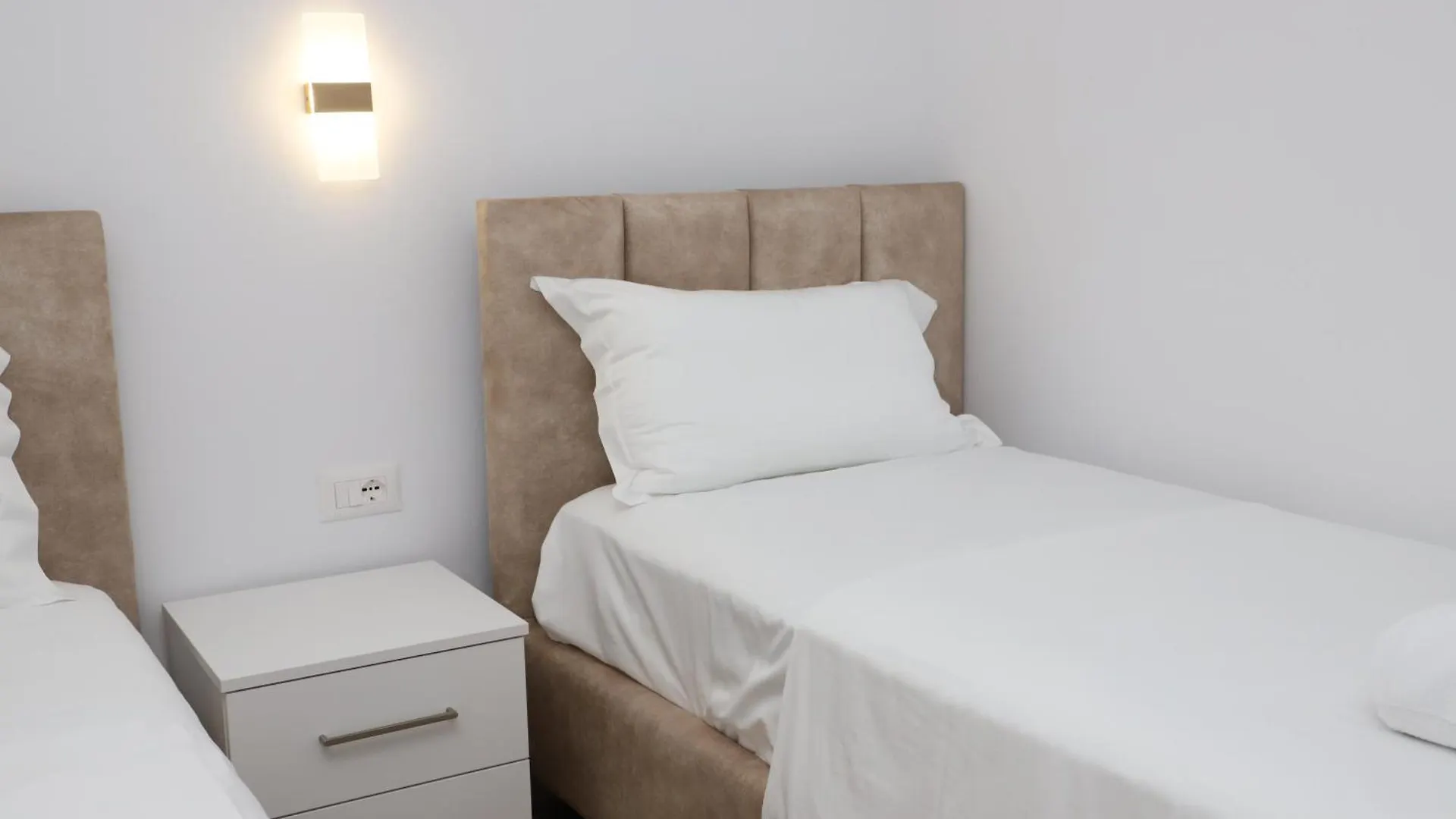 Guest House Esanbja Berat 0*,