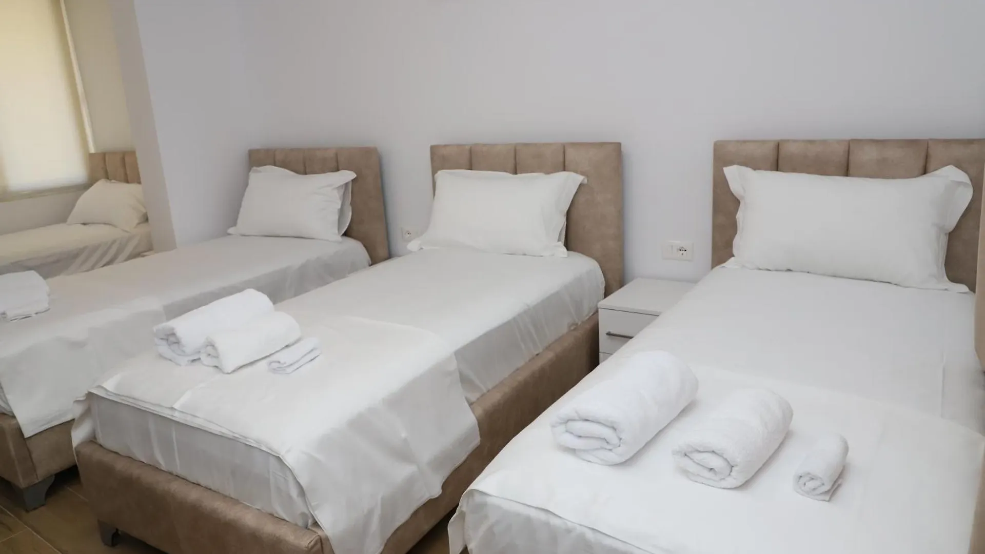 Guest House Esanbja Berat 0*,  Albania