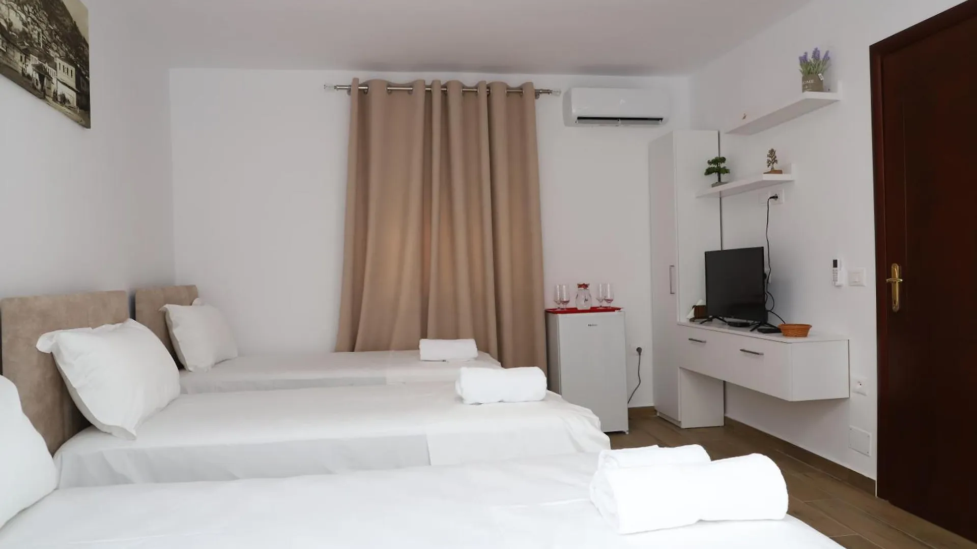 Guest House Esanbja Berat 0*,