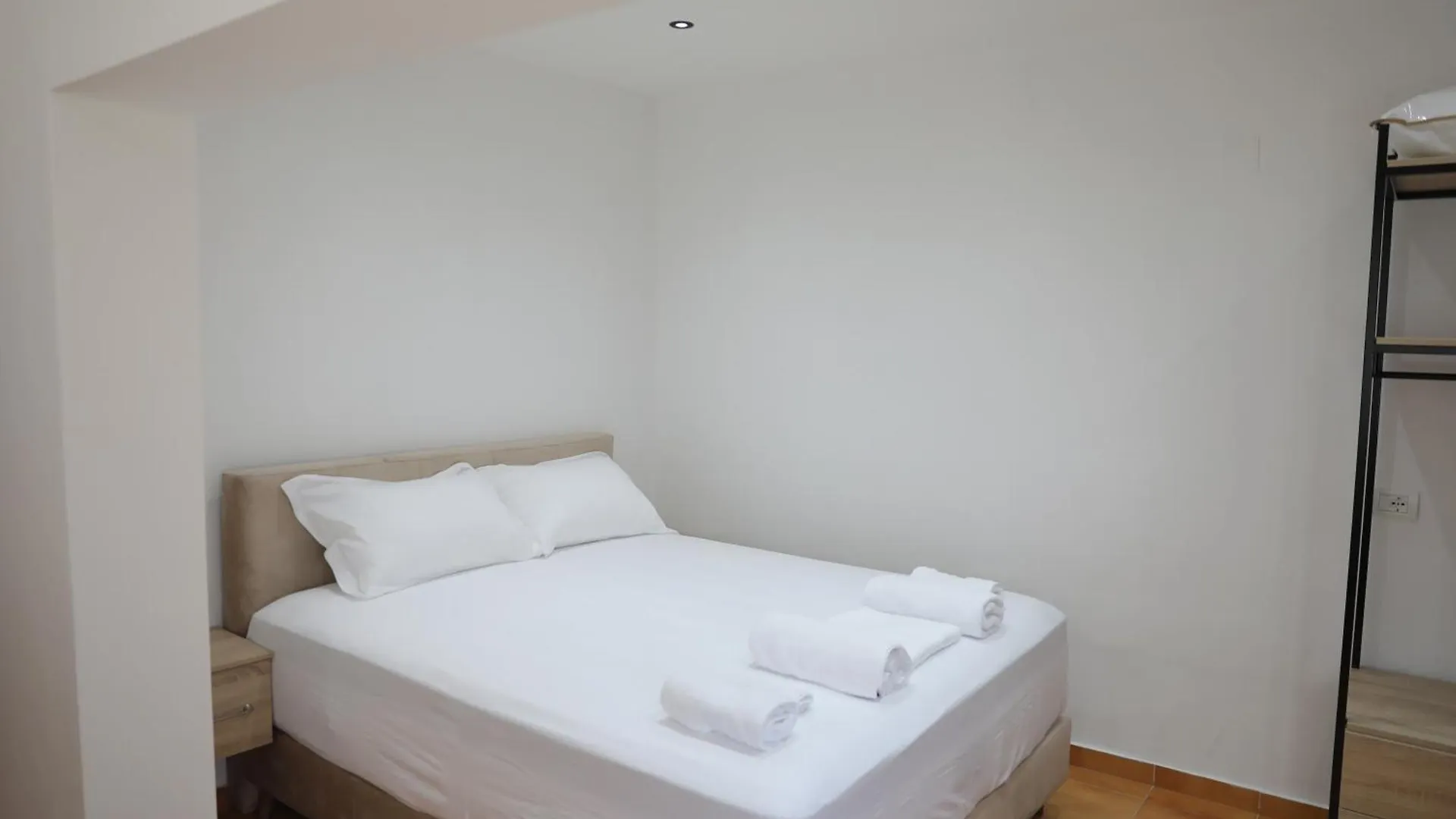 Guest House Esanbja Berat 0*,